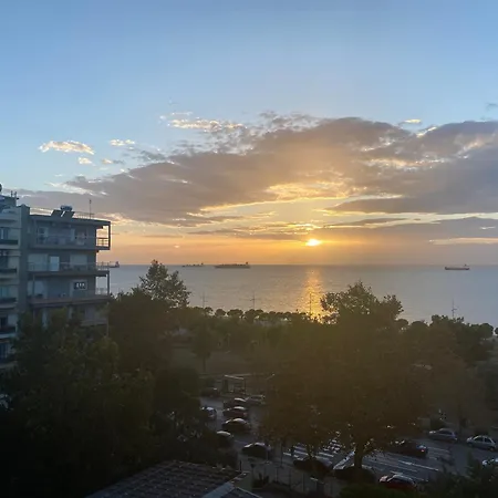 Apartament Serene With Breathtaking Sea View Salonic