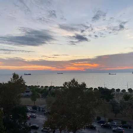 Serene With Breathtaking Sea View