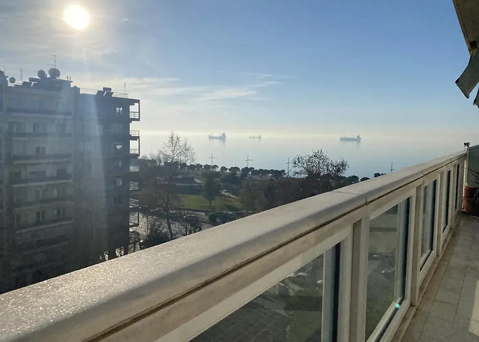 Serene With Breathtaking Sea View Салоники
